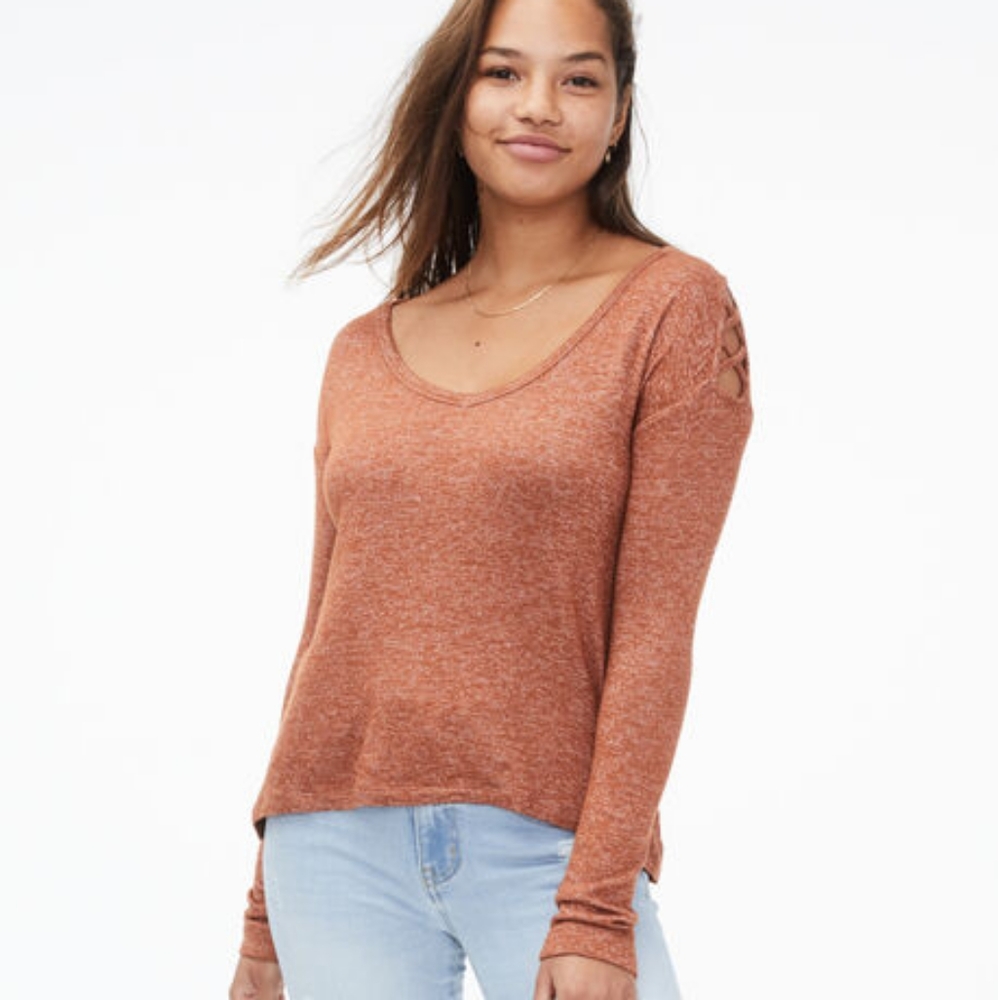 long sleeve  lattice cold Shoulder top